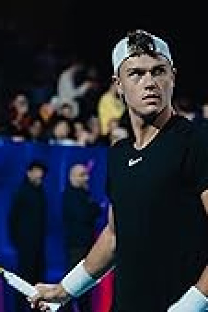 /watch-movie/young-guns-the-new-tennis-titans